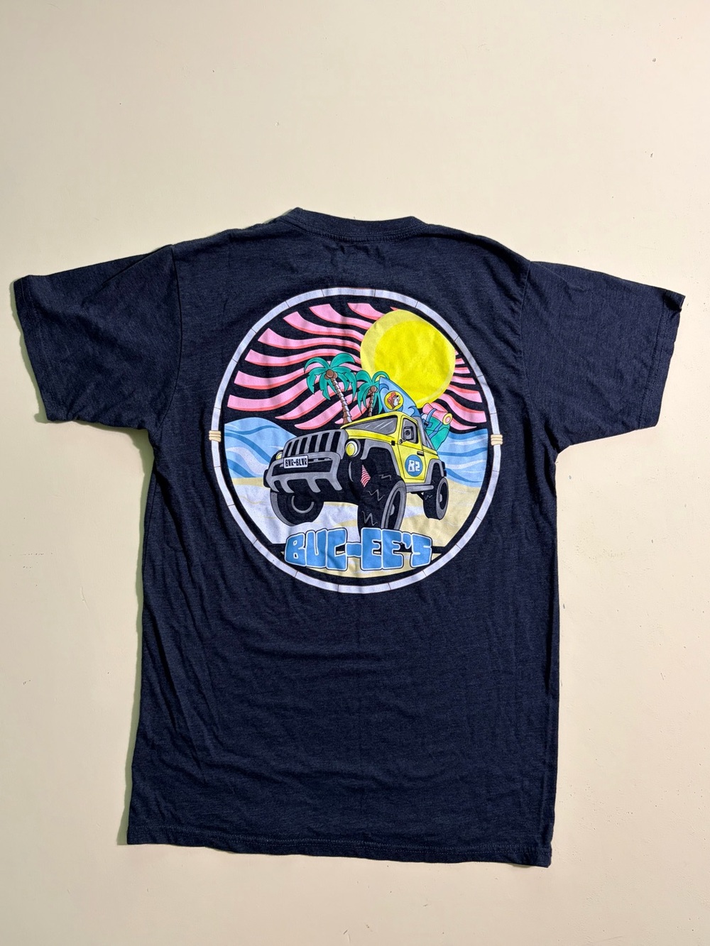 Buc-ee’s Men’s Size M Gray Graphic T-Shirt Truck Beach Vacation gas station